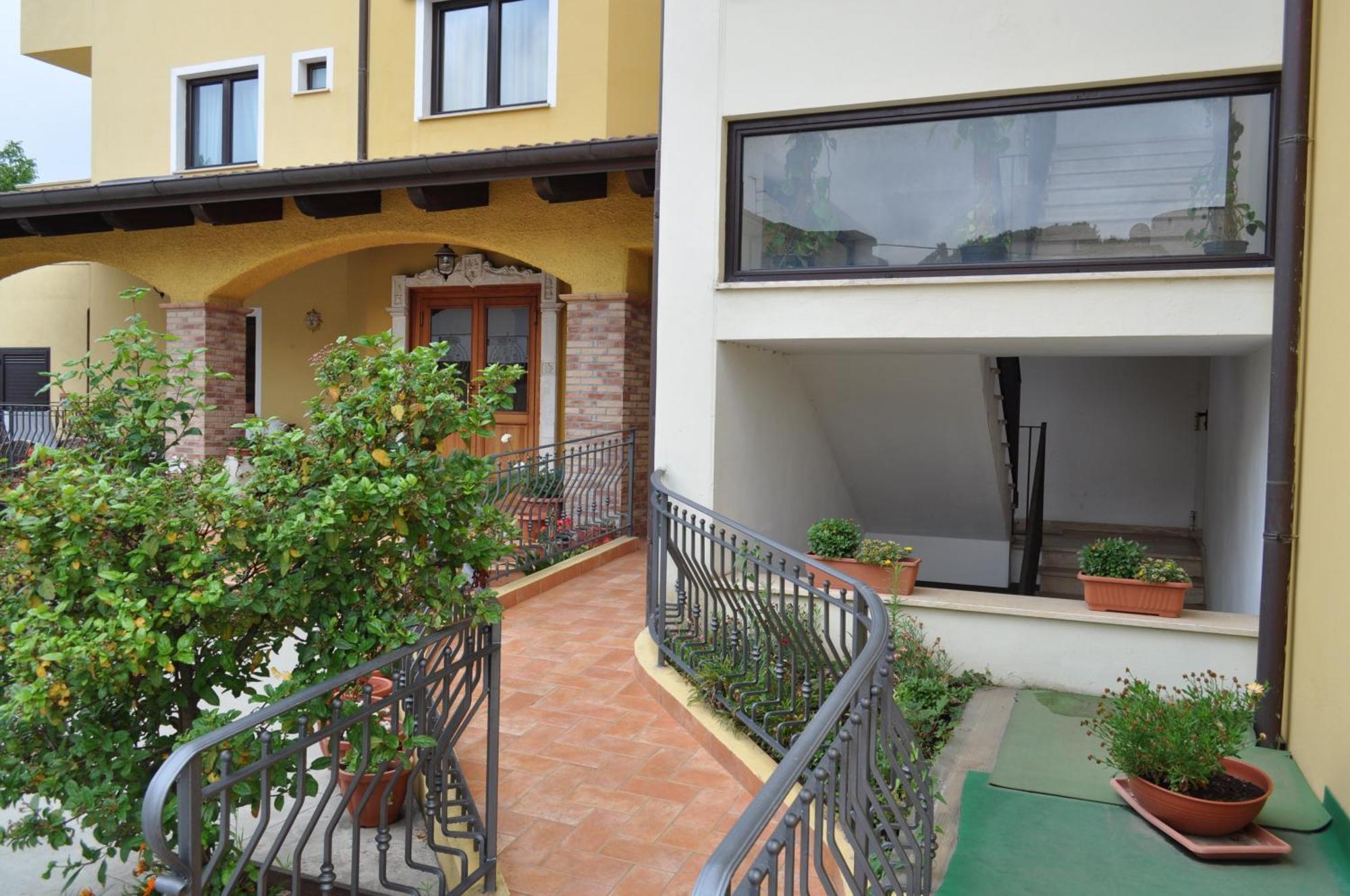 Hotel Duca Di Calabria Serra San Bruno Luaran gambar